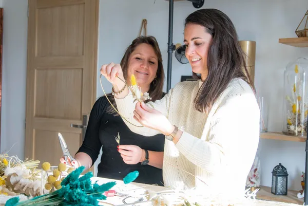 Créez votre couronne de fleurs séchées - Afbeelding nr. 2 - Wecandoo