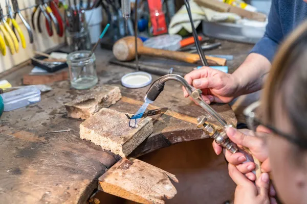 Réalisez votre bague ginkgo en argent - Image n°4 - Wecandoo