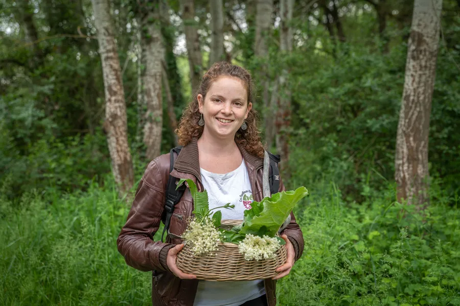 Elise : Cueilleuse de plantes sauvages à Montpellier