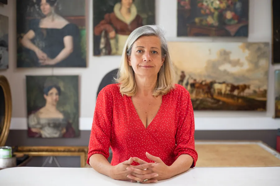 Ariane : Restauratrice de tableaux à Nantes