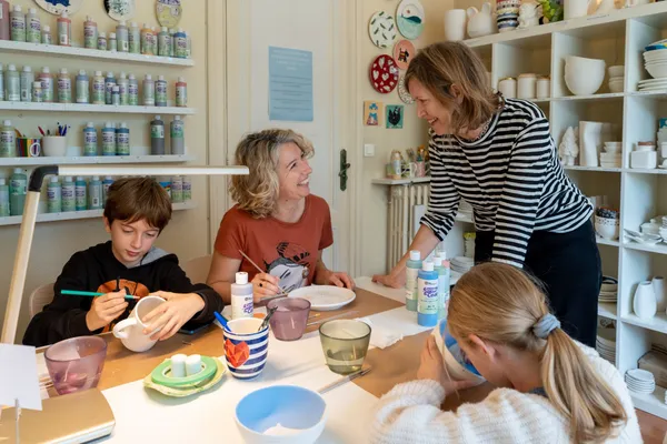 Découvrez la peinture sur céramique en famille sur le thème du végétal - Afbeelding nr. 4 - Wecandoo