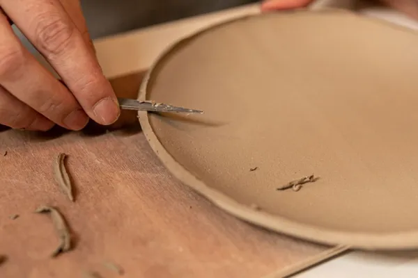 Modelez votre plat de service en céramique - Image n°4 - Wecandoo