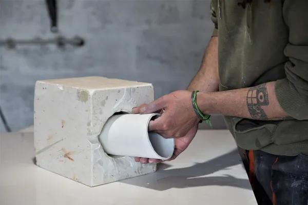 Modelez et moulez votre duo de bols en porcelaine - Image n°4 - Wecandoo