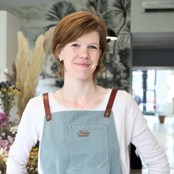 Charlotte : Fleuriste et Designer Végétal à Tassin-la-Demi-Lune
