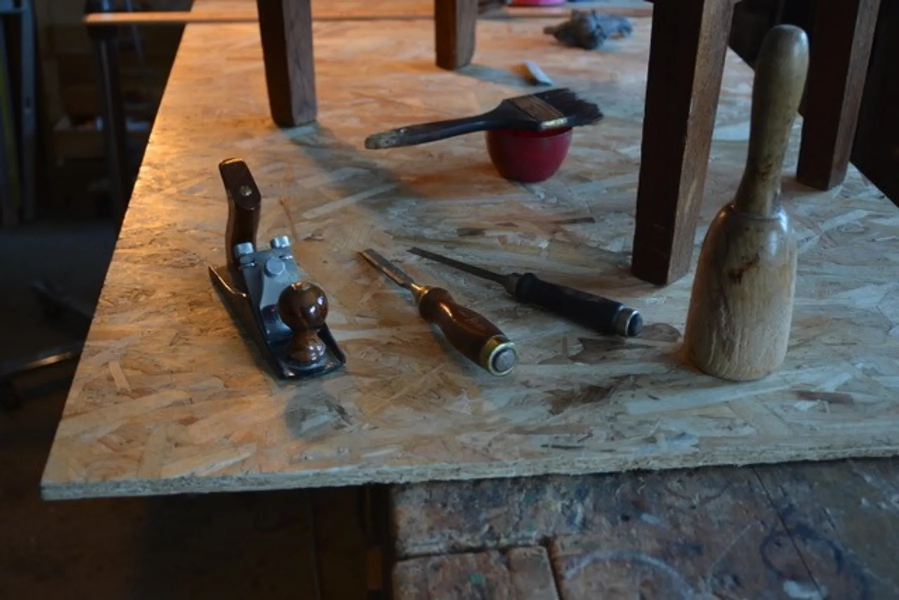 Restaurez votre meuble ancien en bois massif - Image n°1 - Wecandoo