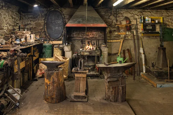 Forgez votre couteau fixe avec manche en bois sur une journée avec Loïc - Image n°4 - Wecandoo