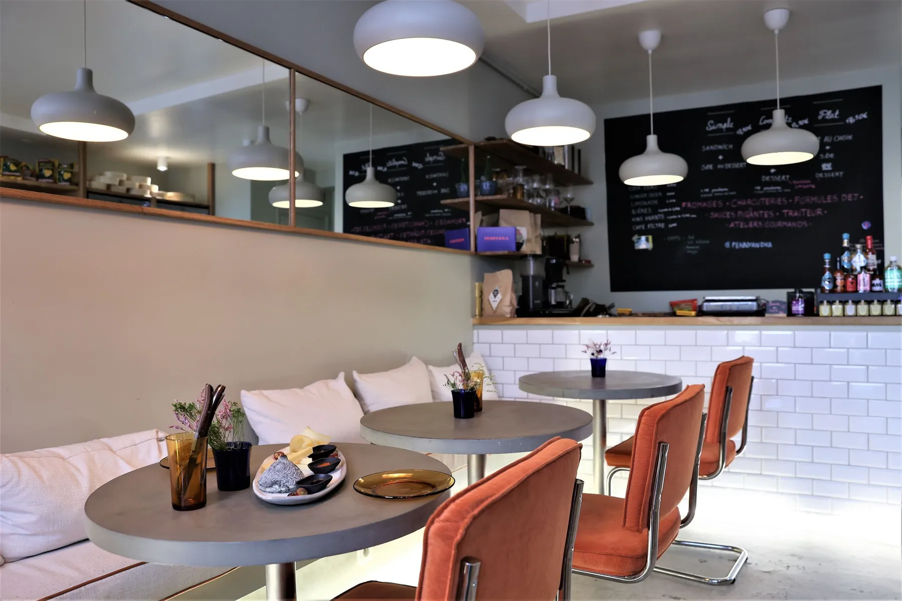 Accordez fromage, vin nature et sauce piquante - Afbeelding nr. 1 - Wecandoo