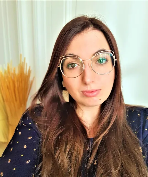 Sarah : Ébéniste-Marqueteuse à Savoie (73)