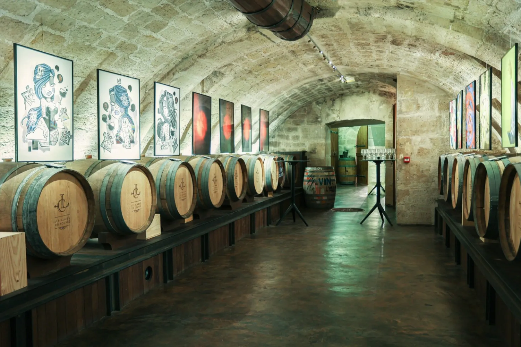 Visitez une cave en plein cœur de Paris et dégustez 3 vins avec l'équipe des Caves du Louvre - Image n°1 - Wecandoo