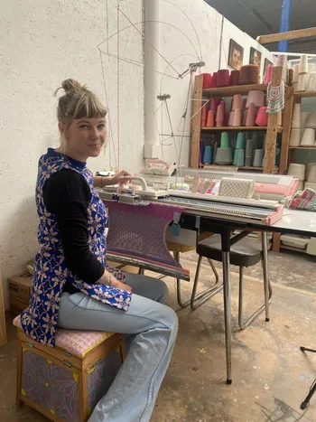 Lore: Tricoteuse in Roubaix