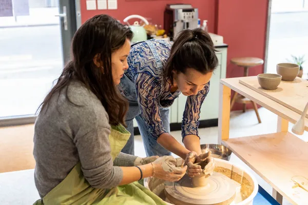 Initiez-vous au tour de céramiste en 2 sessions - Image n°3 - Wecandoo