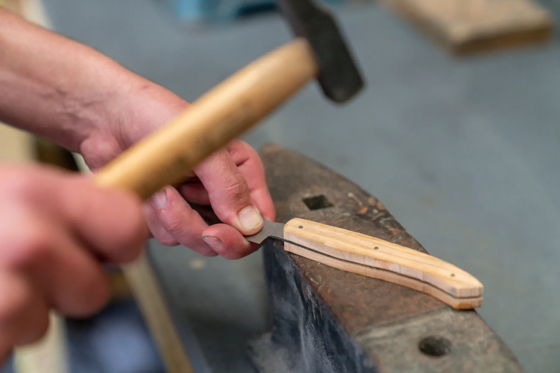 Montez et assemblez votre couteau pliant - Afbeelding nr. 1 - Wecandoo