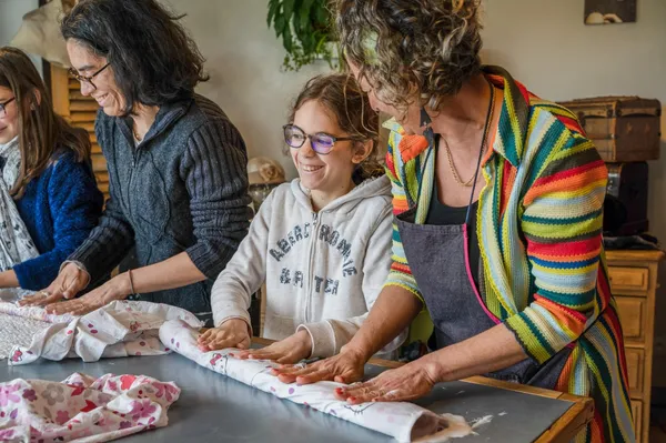 Réalisez votre écharpe en laine feutrée sur mousseline de soie - Image n°3 - Wecandoo