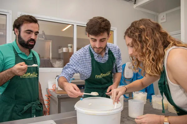 Wecandoo - Créez votre camembert dans une laiterie urbaine