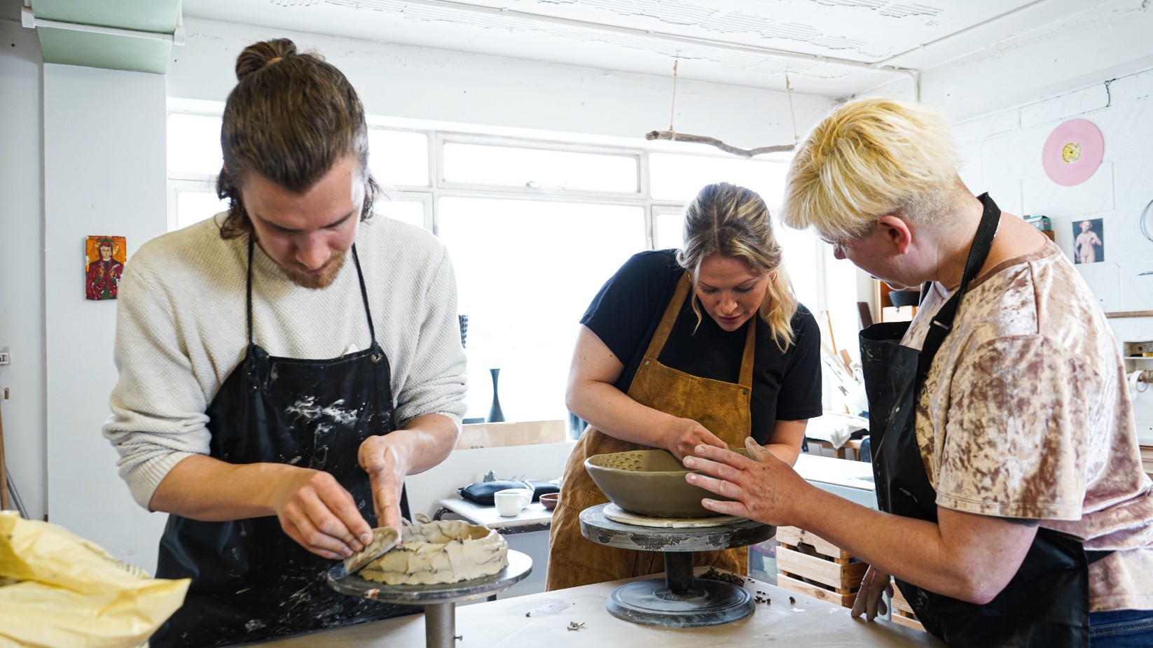 Wecandoo Discover different ceramic techniques and create four unique ceramic objects