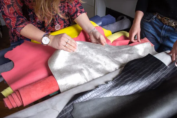 Créez votre porte-monnaie en cuir - Image n°1 - Wecandoo