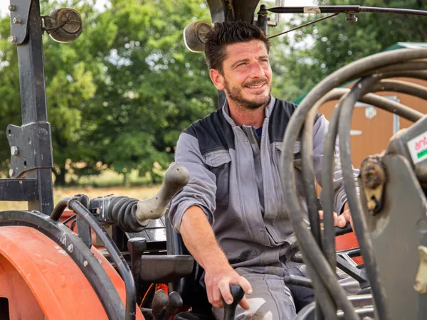 Découvrez un élevage de poules et repartez avec des œufs frais - Image n°3 - Wecandoo