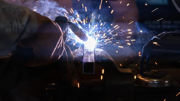 Initiez-vous à la soudure grâce à différentes techniques sur une journée - Image n°4 - Wecandoo