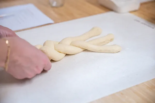 Réalisez vos viennoiseries et une pâtisserie alsacienne - Image n°2 - Wecandoo