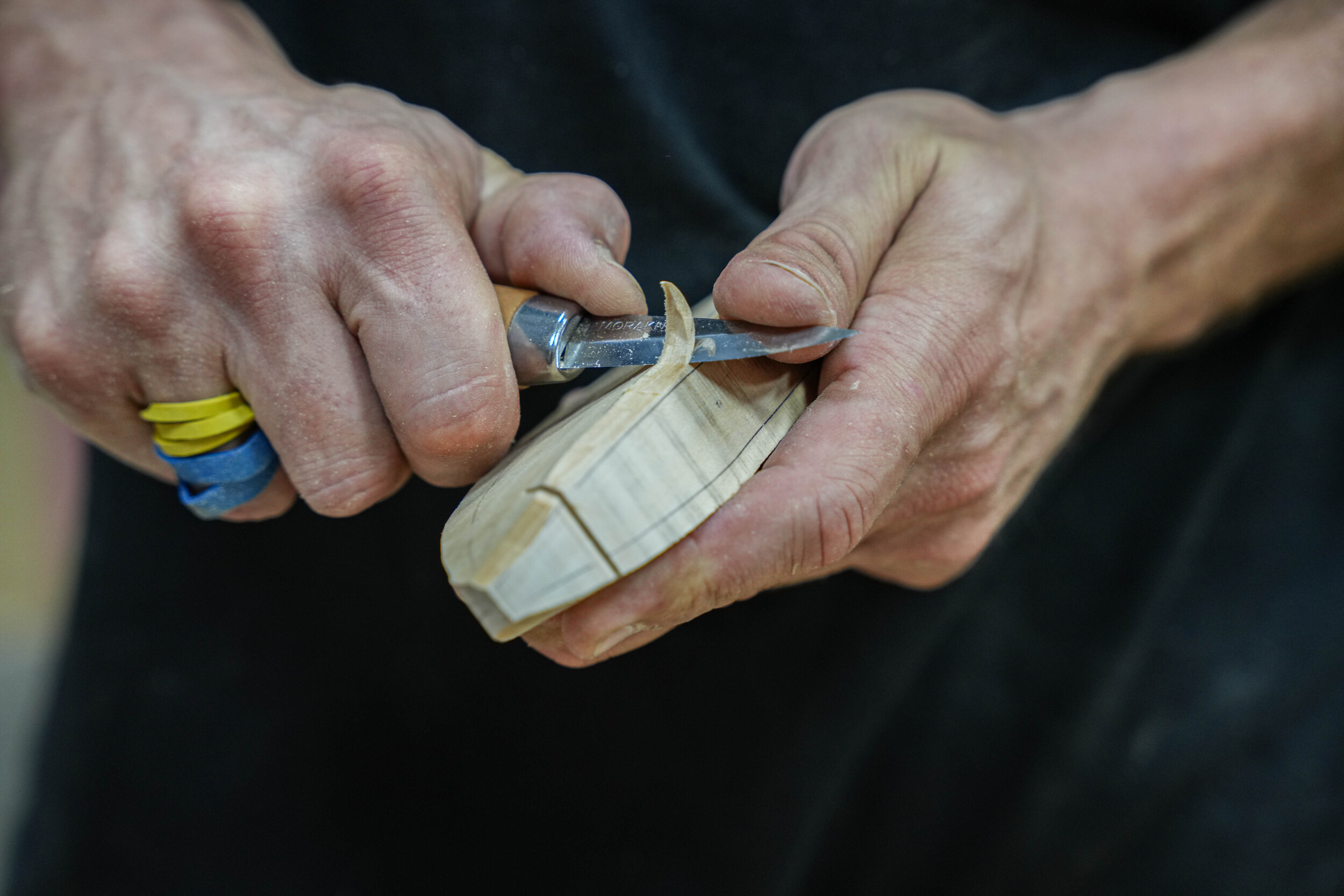 Wecandoo - Fabriquez votre leurre de pêche en bois sur une journée - Image n°3