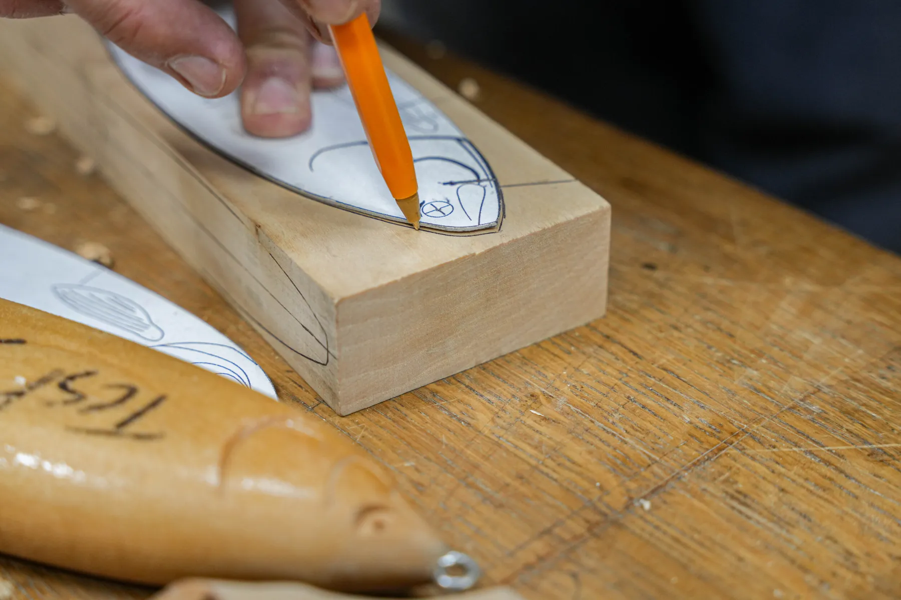 Créez votre petit leurre de pêche en bois - Image n°2 - Wecandoo