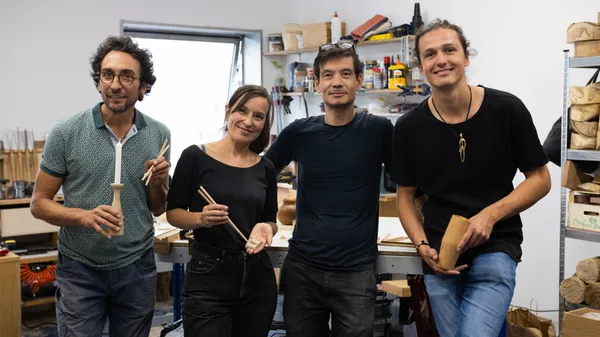 Réalisez votre tabouret design au tour à bois sur une journée - Image n°1 - Wecandoo