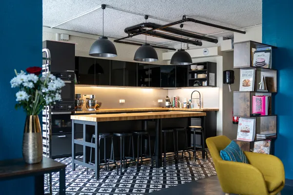 Réalisez votre pâtisserie en trompe-l'œil avec Anne et Aliénor - Image n°2 - Wecandoo