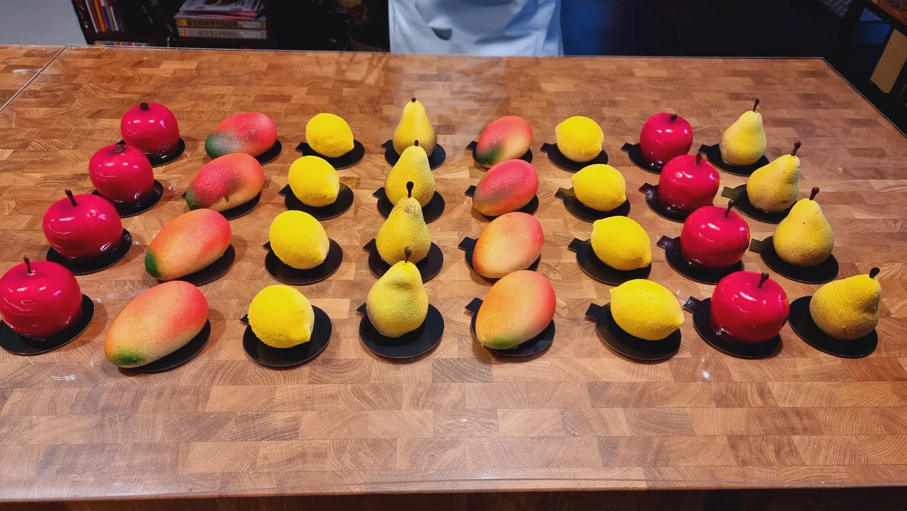 Réalisez votre pâtisserie en trompe-l'œil en équipe - Image n°3 - Wecandoo