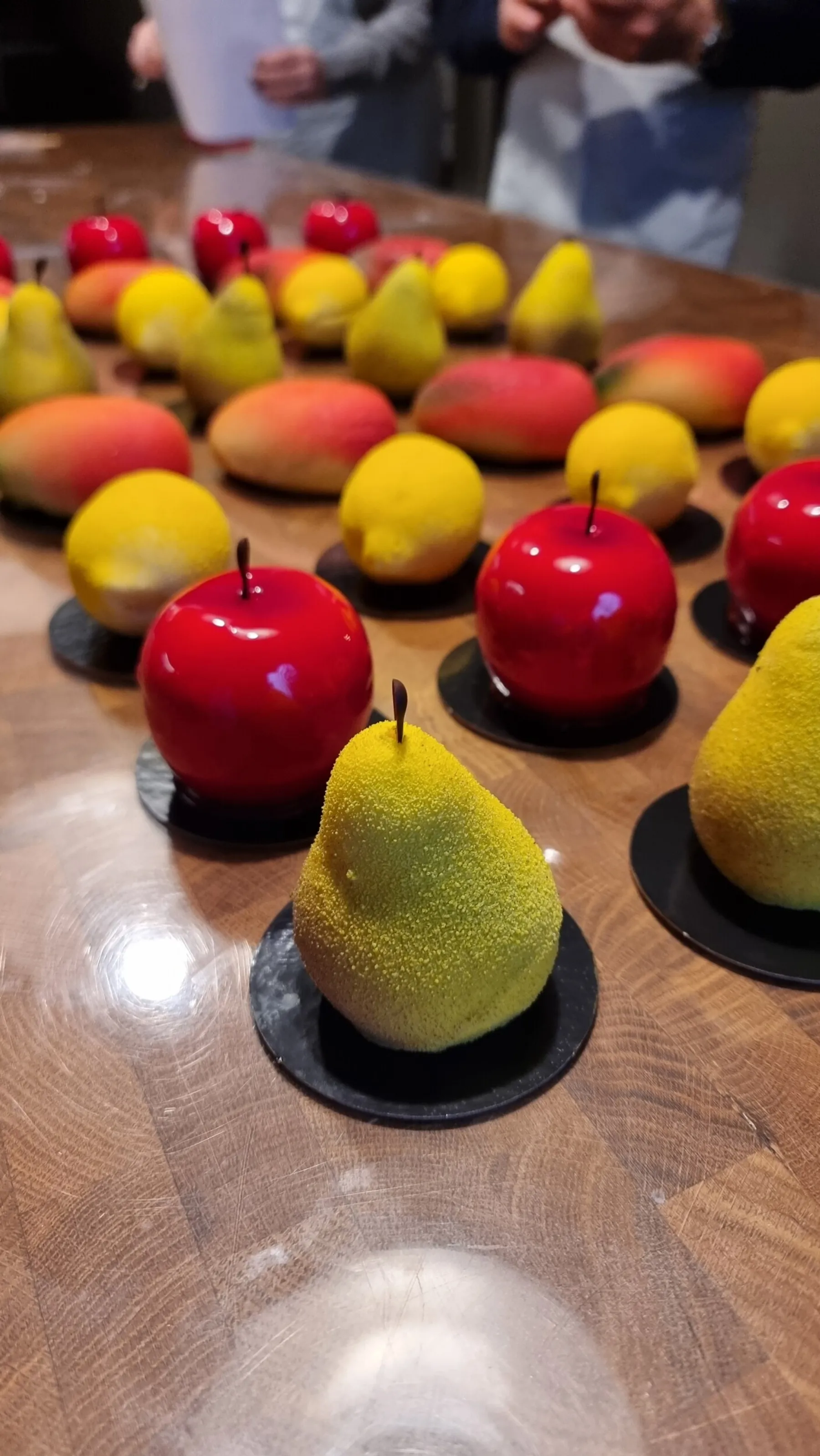 Réalisez votre pâtisserie en trompe-l'œil en équipe - Image n°4 - Wecandoo