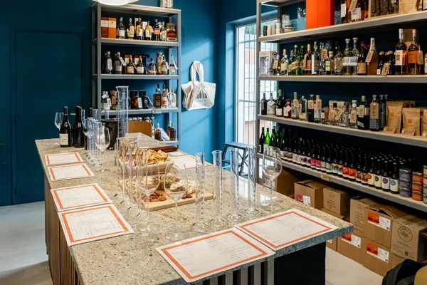 Réunissez votre équipe et assemblez chacun votre bouteille de vin - Image n°1 - Wecandoo