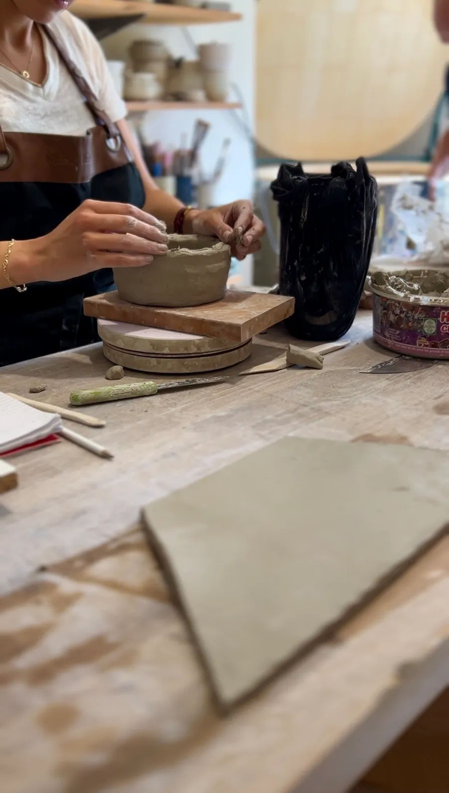 Modelez votre grande pièce en céramique - Image n°1 - Wecandoo