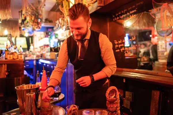 Surprenez votre équipe et découvrez la mixologie avec Quentin - Afbeelding nr. 2 - Wecandoo