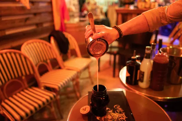 Surprenez votre équipe et découvrez la mixologie avec Quentin - Afbeelding nr. 4 - Wecandoo