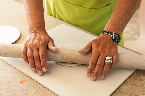 Fabriquez un mobile en porcelaine en duo avec votre enfant - Image n°2 - Wecandoo