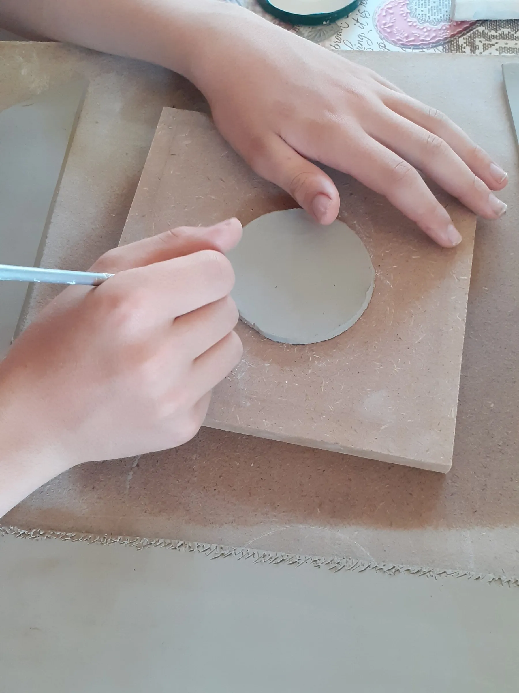 Modelez et décorez votre pièce en faïence - Image n°2 - Wecandoo