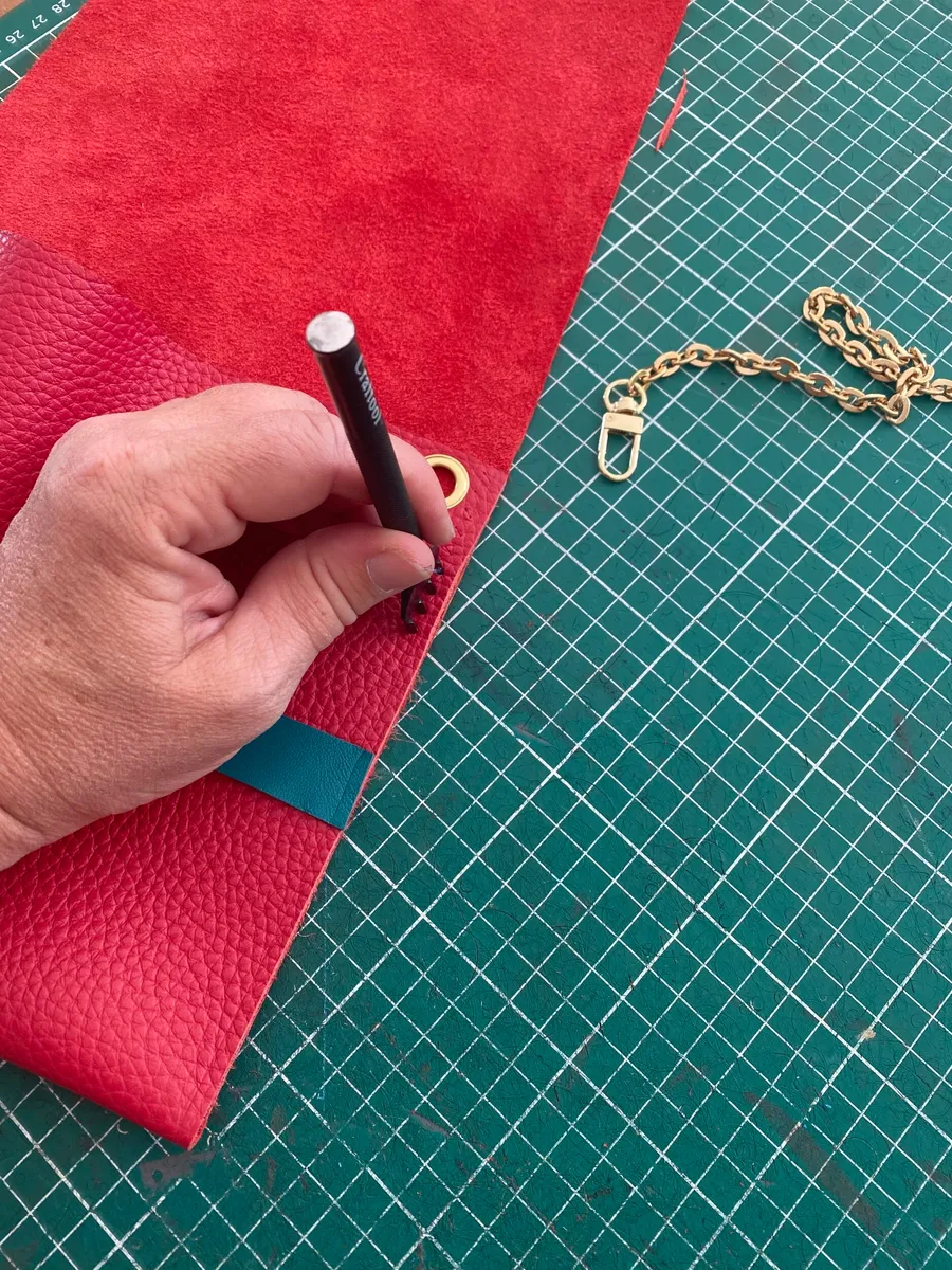 Fabriquez votre sac pochette en cuir - Image n°1 - Wecandoo