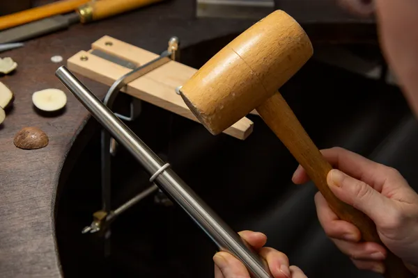 Créez votre bague en argent et ivoire végétal - Afbeelding nr. 2 - Wecandoo