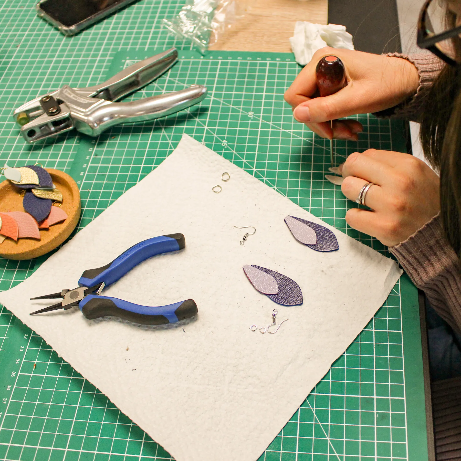 Réalisez vos accessoires en cuir en groupe - Image n°2 - Wecandoo