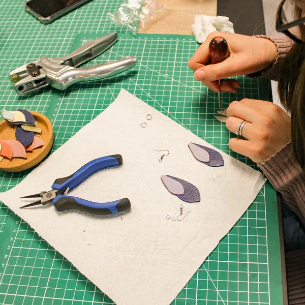 Réalisez vos accessoires en cuir en groupe - Image n°2 - Wecandoo