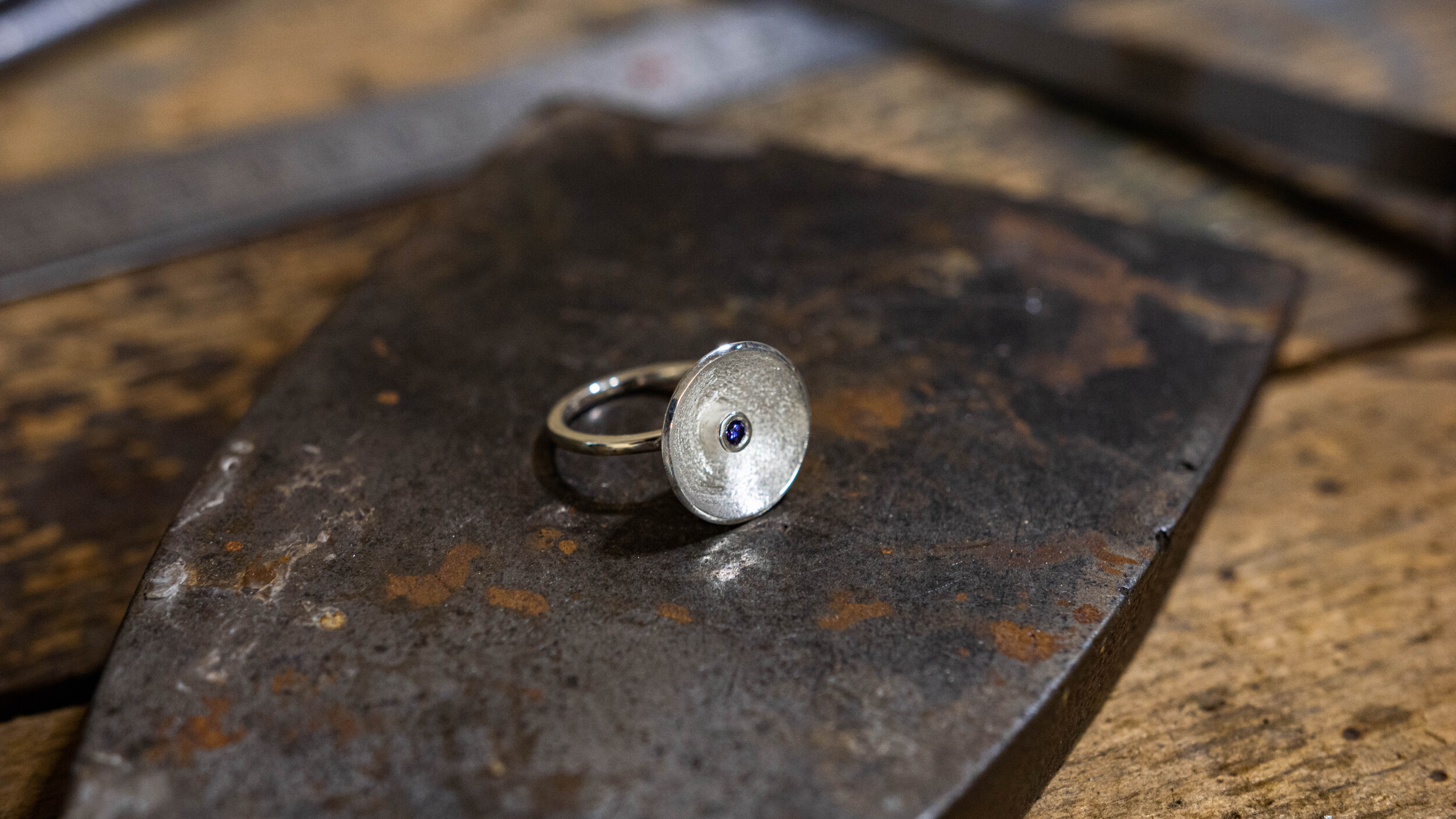 Wecandoo - Réalisez votre bague en argent sertie - Image n°6