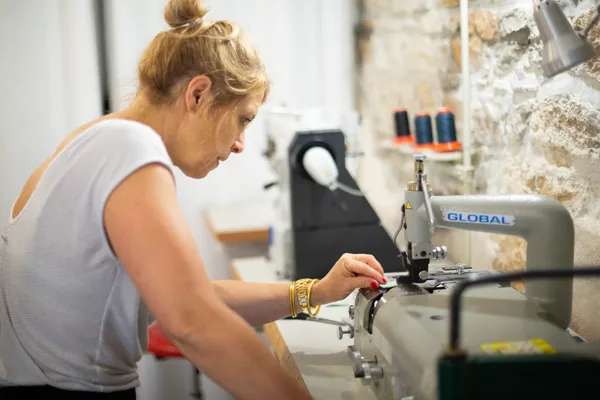 Réalisez votre porte-cartes en cuir - Image n°4 - Wecandoo