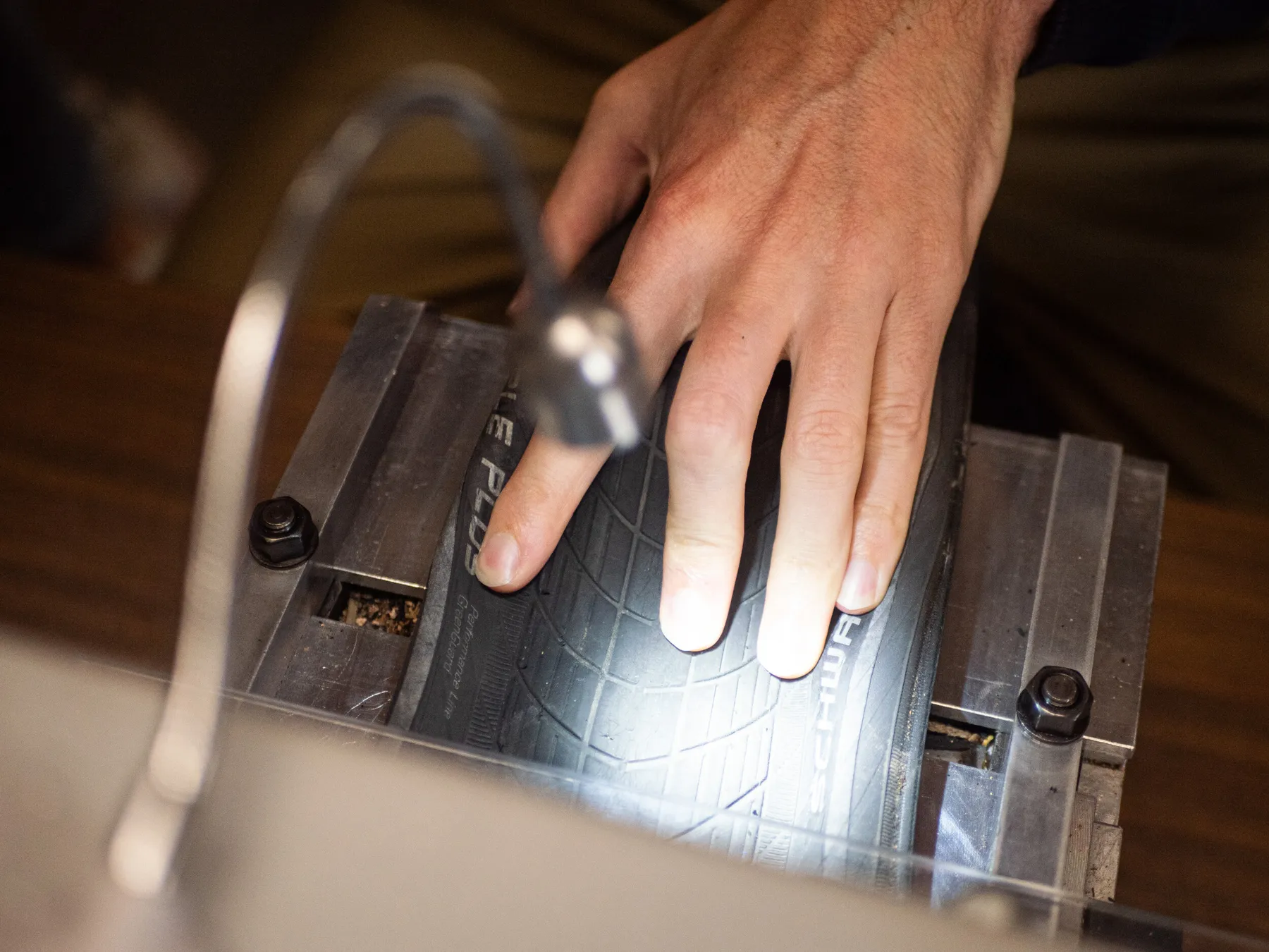 Sensibilisez votre équipe et réalisez chacun votre ceinture en pneu de vélo - Image n°1 - Wecandoo