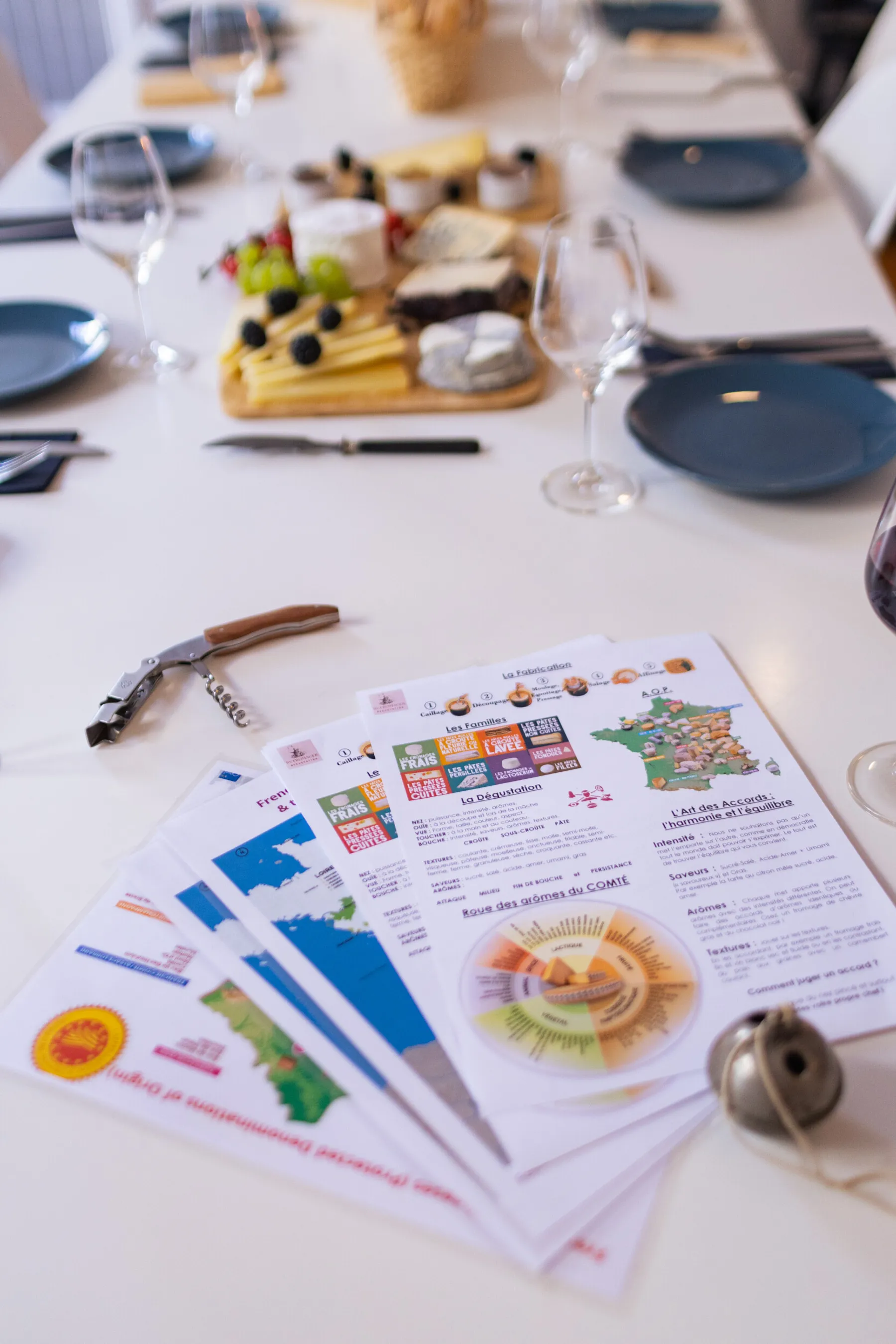 Étonnez votre équipe et découvrez des accords fromage et vin avec Hervé - Image n°3 - Wecandoo