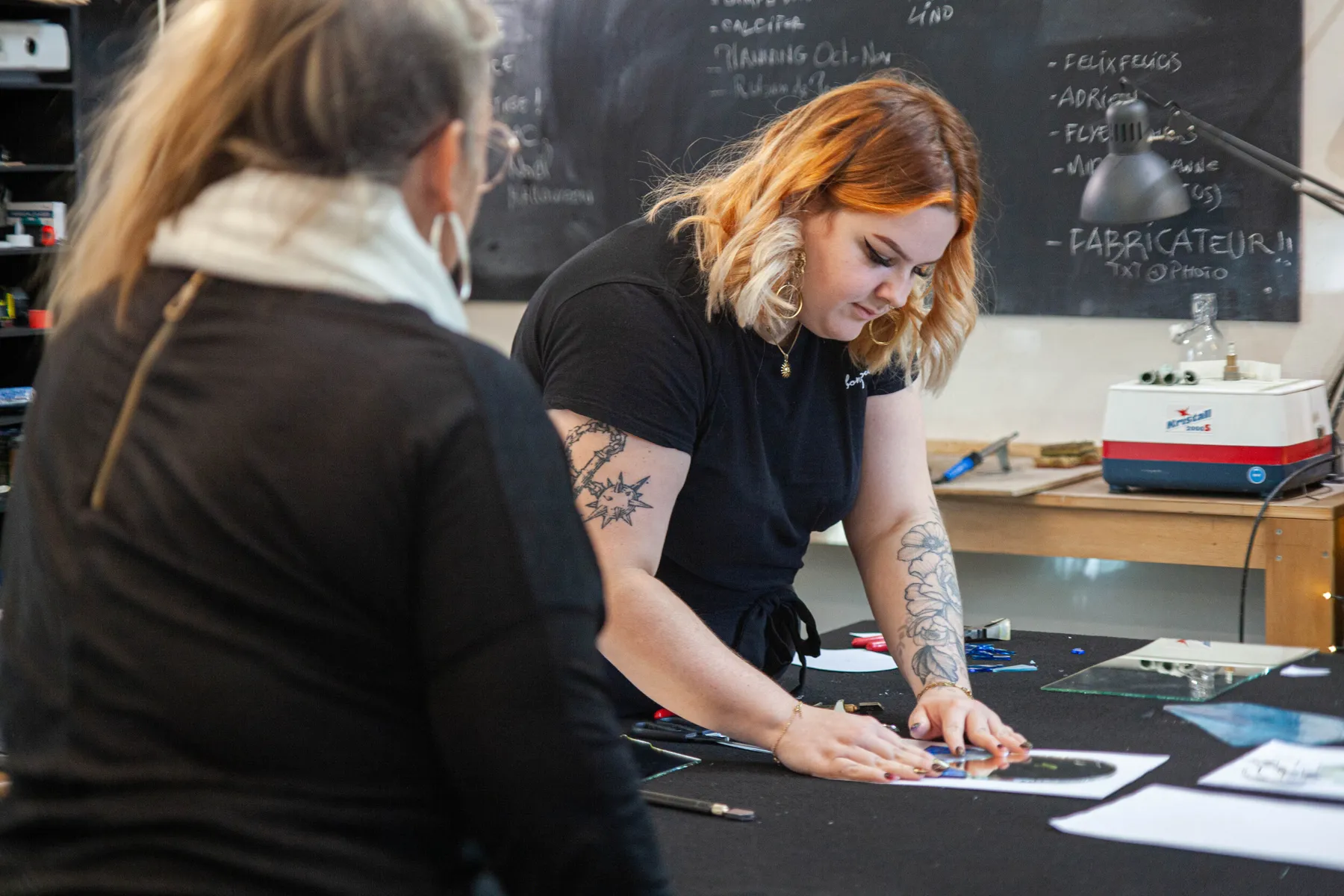 Créez votre miroir en vitrail Tiffany avec Emma - Image n°4 - Wecandoo