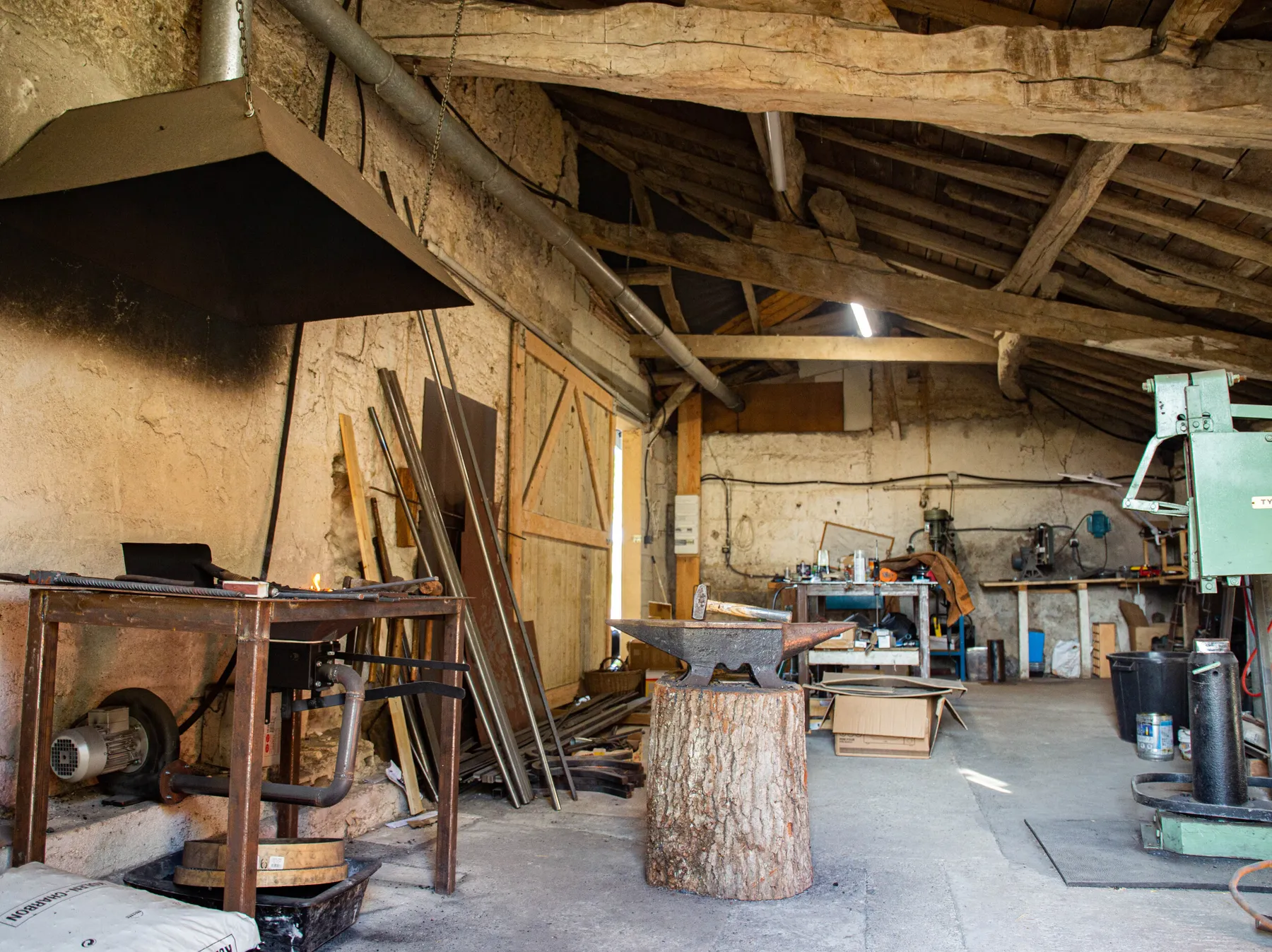 Forgez vos couteaux en duo avec leur étui en cuir - Image n°2 - Wecandoo