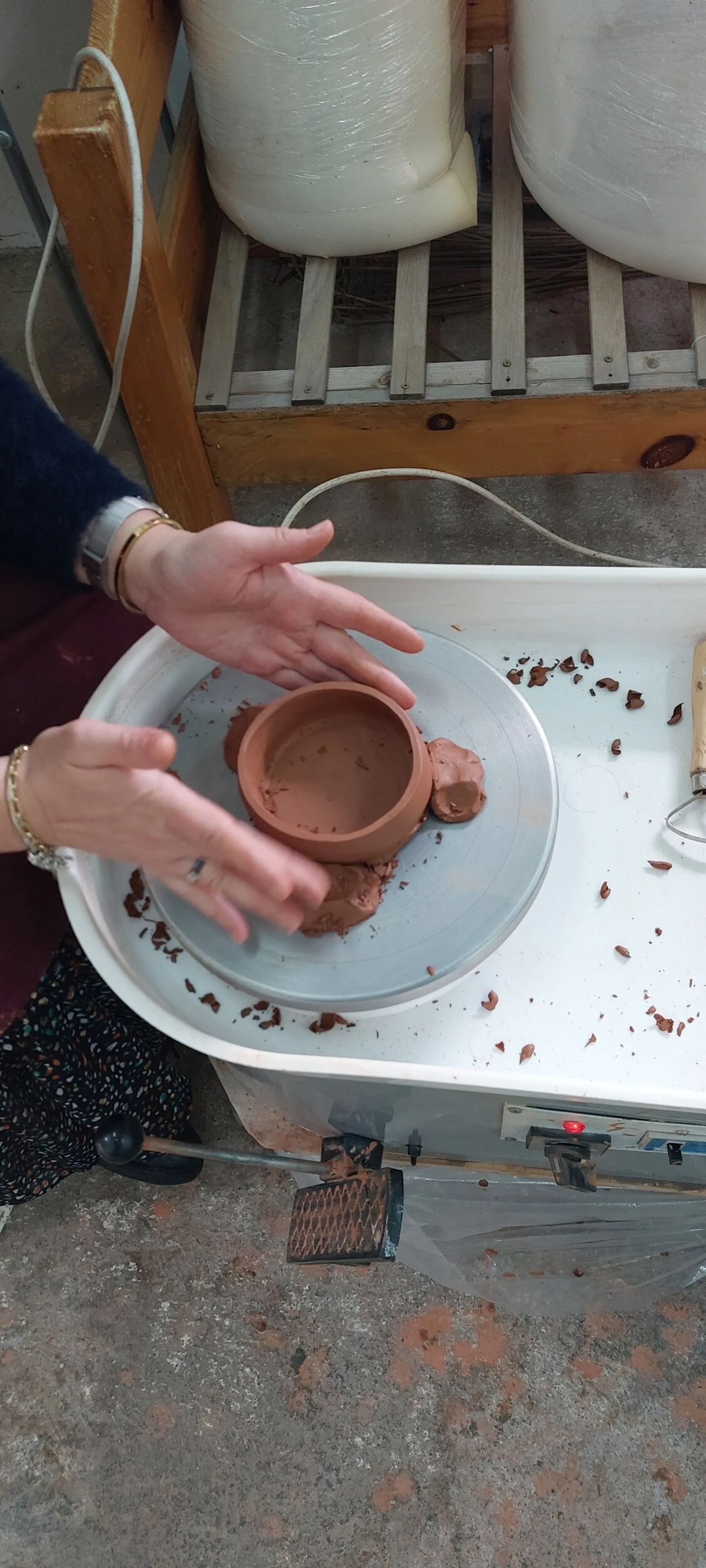 Modelez votre pièce en céramique - Image n°2 - Wecandoo