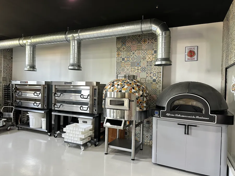 Cuisinez votre pizza de A à Z avec un Champion du Monde - Image n°1 - Wecandoo