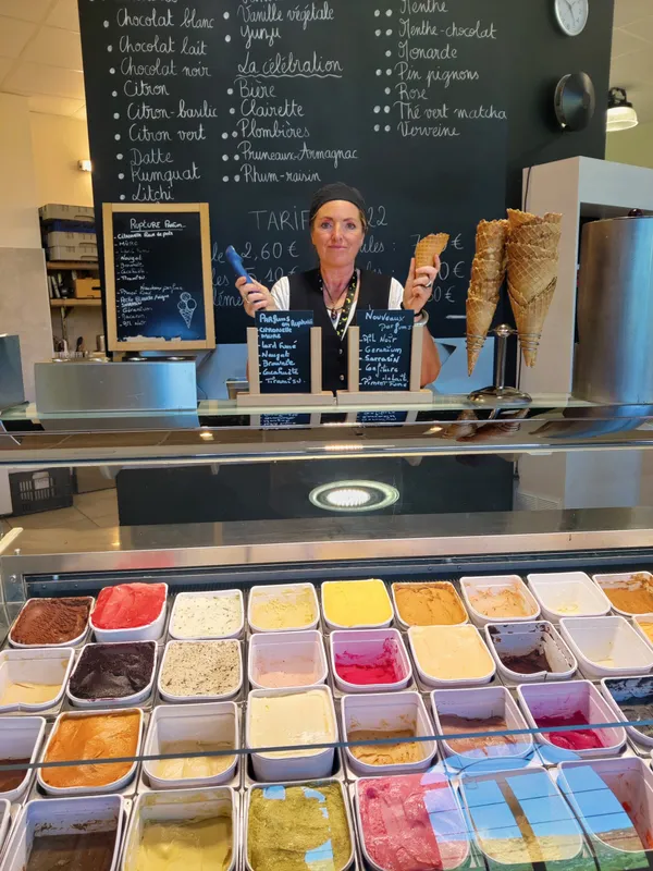 Enchantez votre équipe en visitant un glacier artisanal au cœur de l'Ardèche et goûtez 20 délicieux parfums en groupe - Afbeelding nr. 2 - Wecandoo