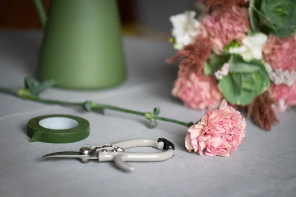 Réalisez votre bouquet de fleurs fraîches - Image n°4 - Wecandoo