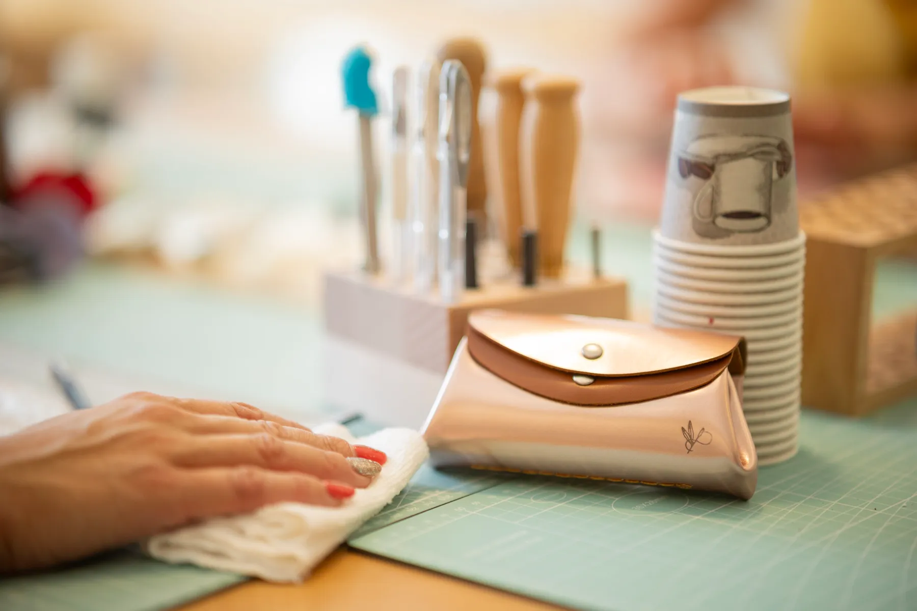 Fabriquez votre porte-monnaie en cuir - Image n°5 - Wecandoo